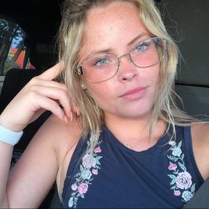 Meet your Posher, Breana